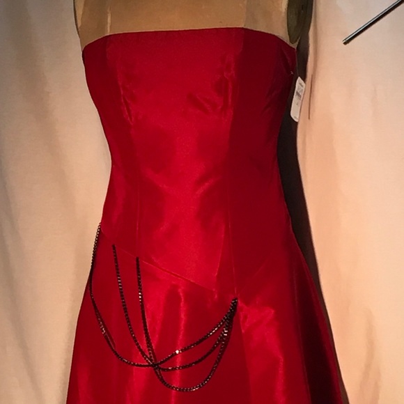 Nicole Miller cherry taffeta bustier/hi-lo gown - Picture 2 of 6